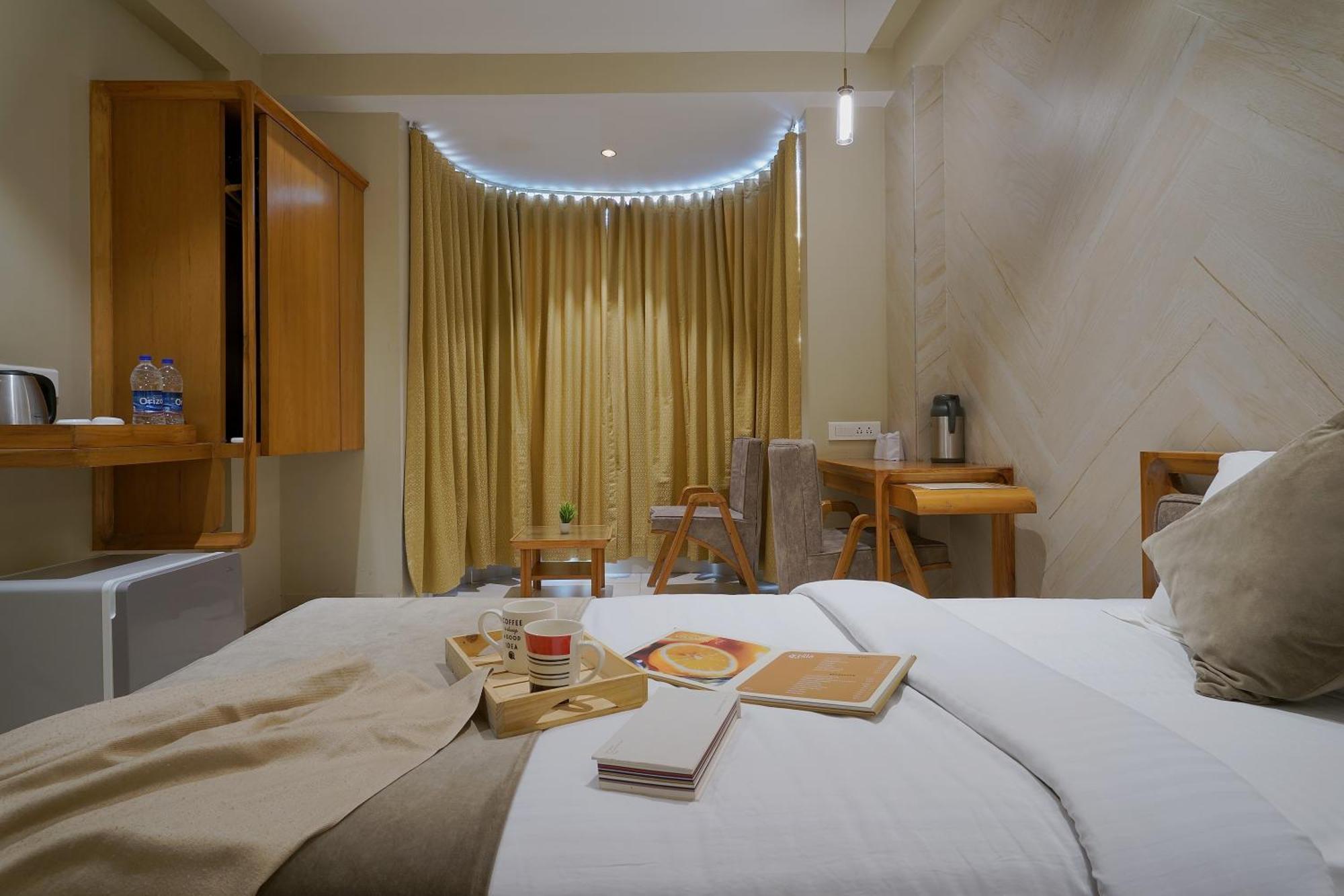 Artilla Inn أحمد أباد المظهر الخارجي الصورة