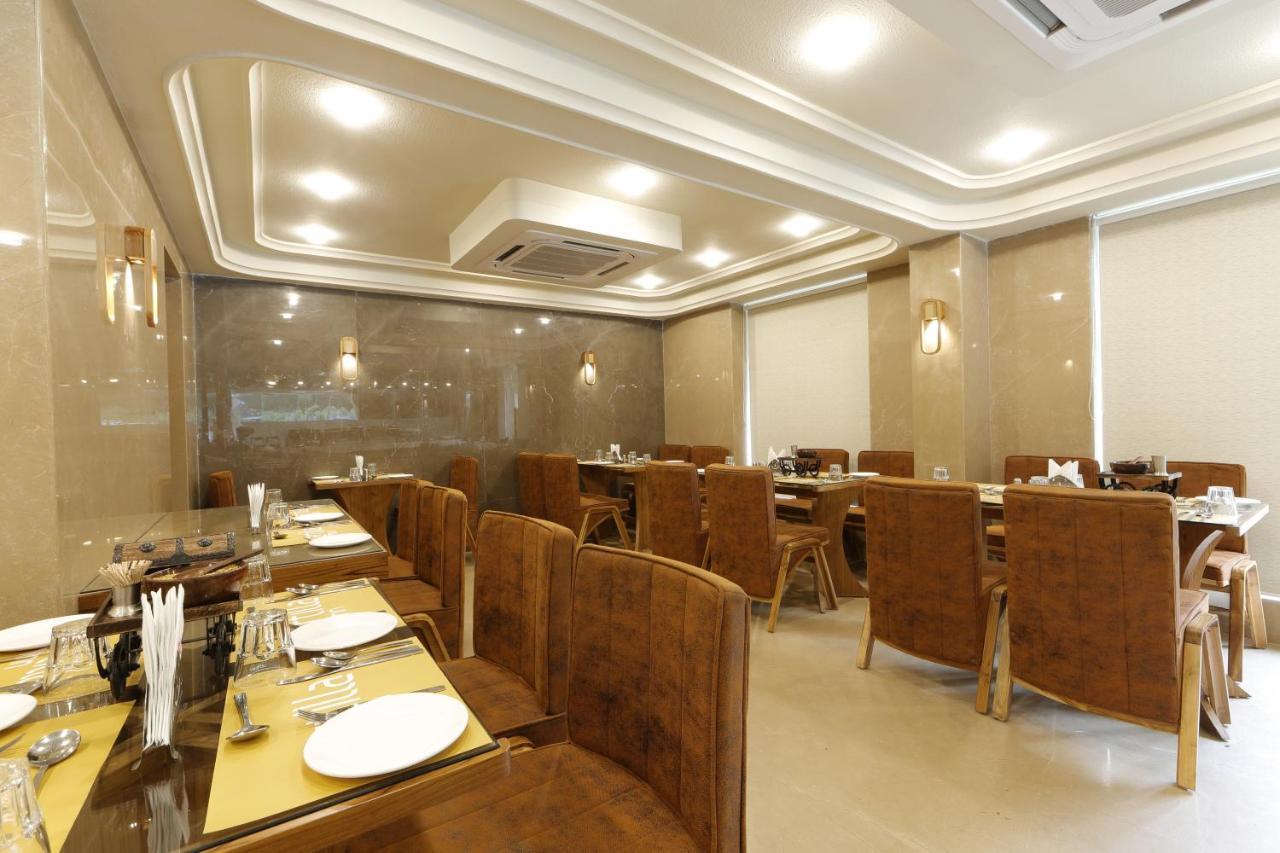 Artilla Inn أحمد أباد المظهر الخارجي الصورة