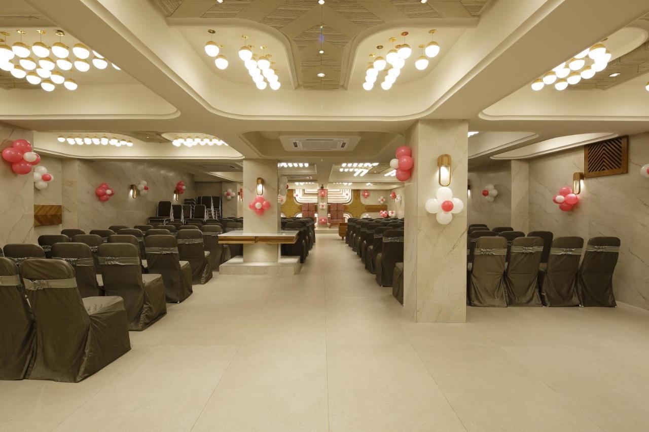 Artilla Inn أحمد أباد المظهر الخارجي الصورة